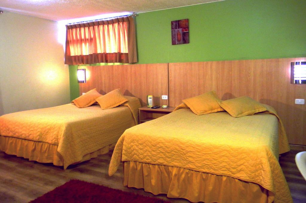 Hostal Terra 3 - Base Aerea Quito Exterior foto